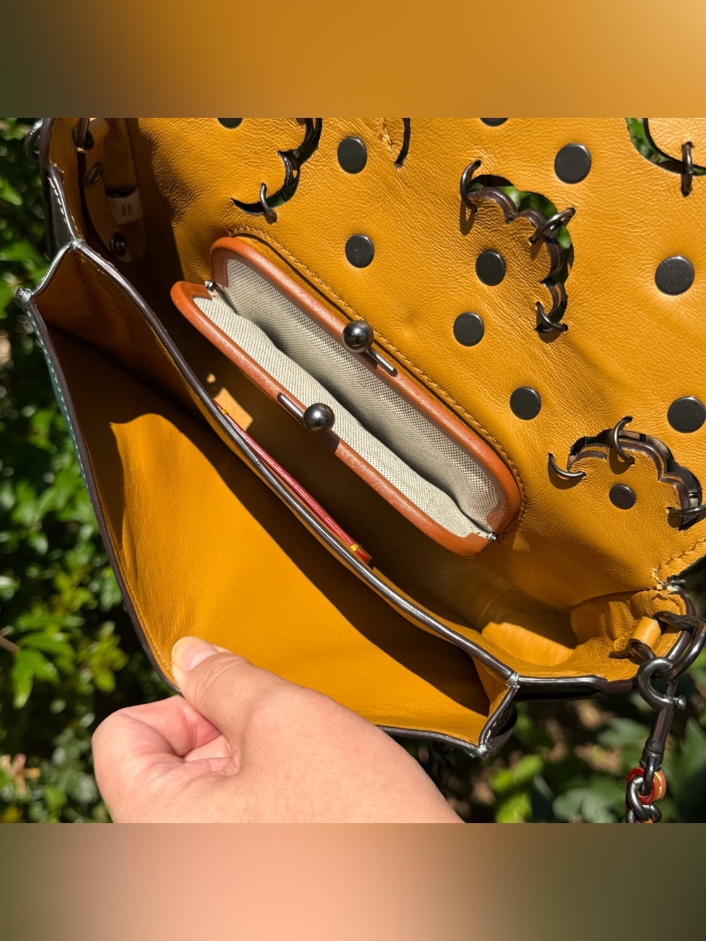 COACH Dinky 24 With Linked Tea Rose 21585 - Picture 9 of 11
